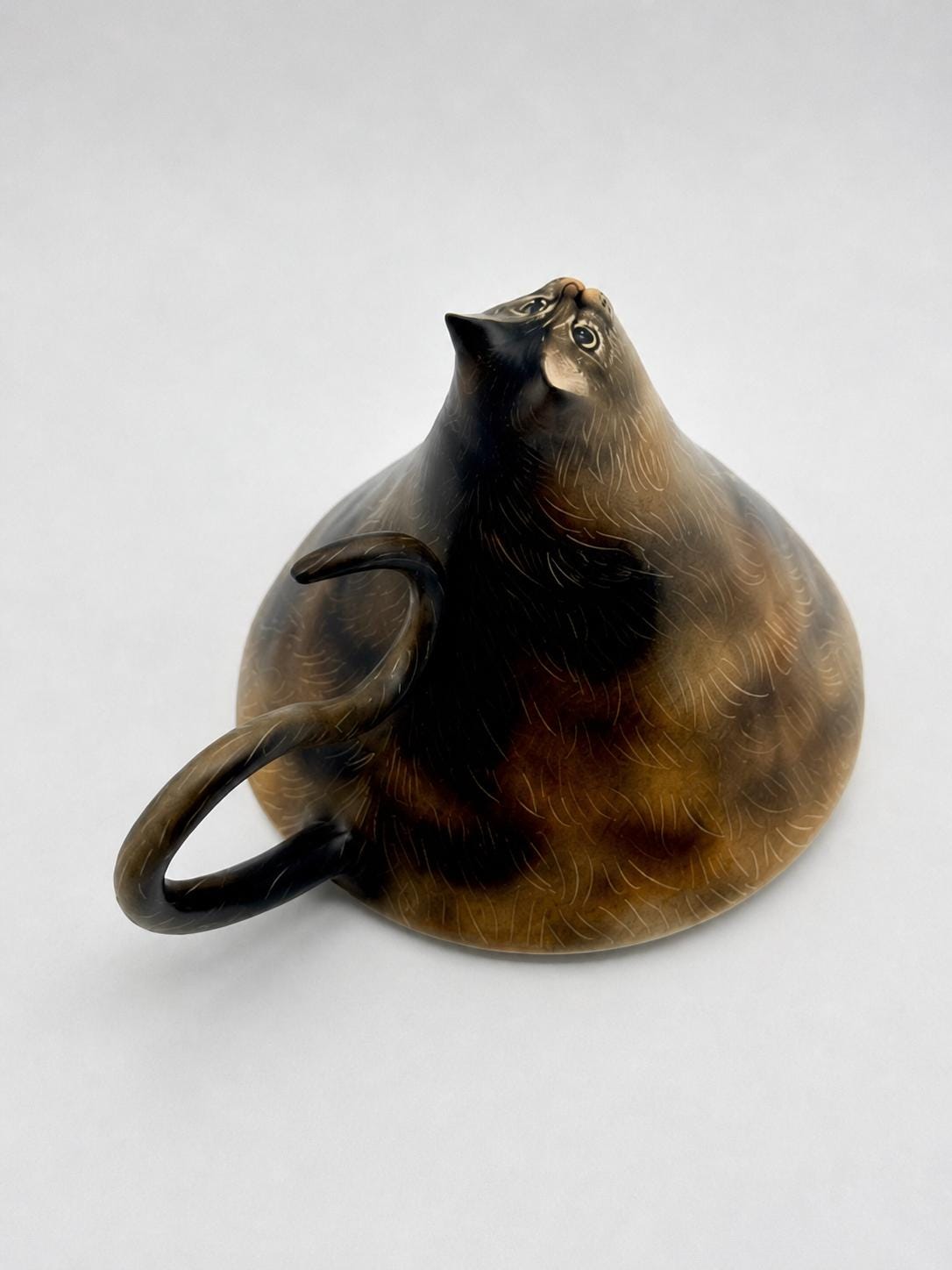 Upside Down Pet Ceramic Mug – Handmade Pet Coffee Cup with Cat/Dog Face Base