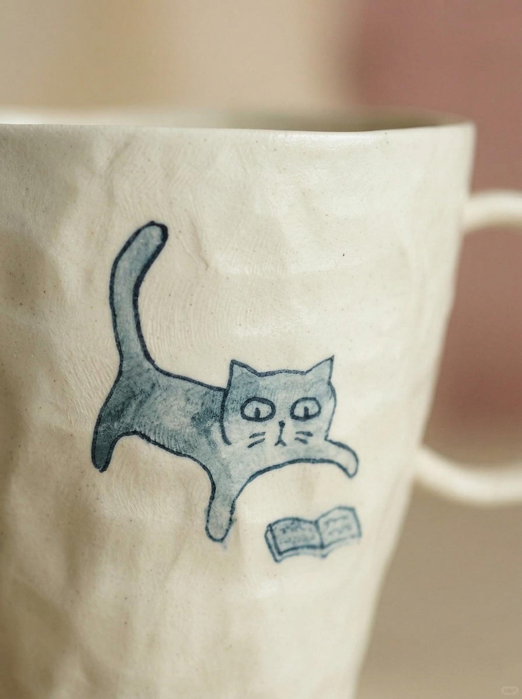 Handcrafted Ceramic Cat Mugs: Minimalist Reading Cat Pottery Coffee Cup