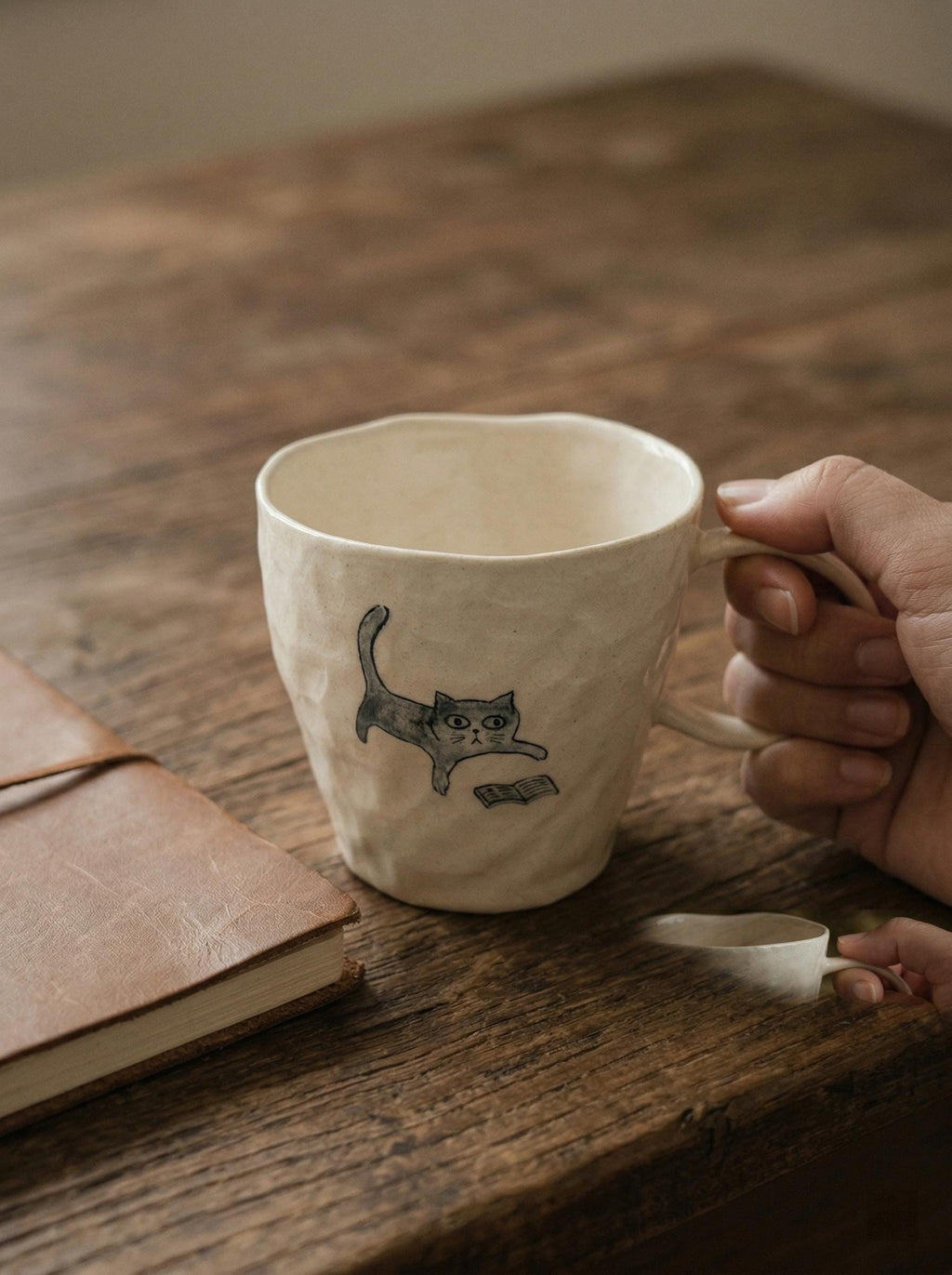 Handcrafted Ceramic Cat Mugs: Minimalist Reading Cat Pottery Coffee Cup